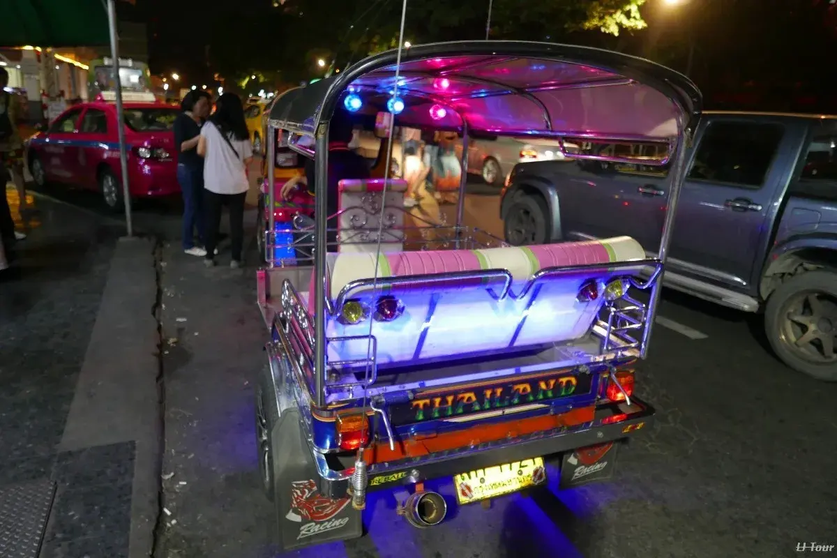 A day with Thai tour guide - Image 1