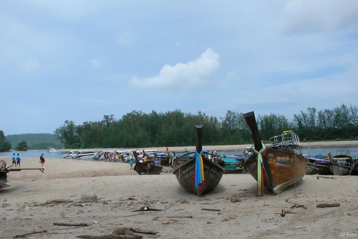 KBV 4 island trip by long tail boat - Image 1