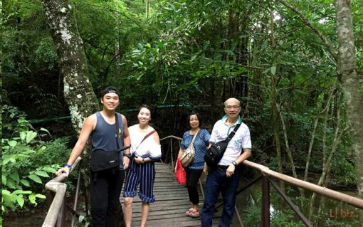 Erawan waterfall trekking